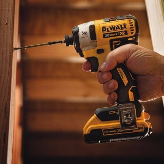 DEWALT DCK287D2-B2