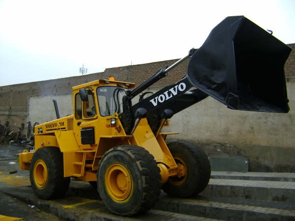 VOLVO L120B